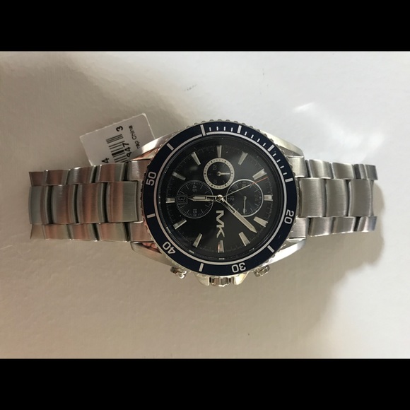 Men's Michael Kors Watch - Picture 4 of 5